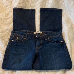 Like new old navy straight leg jeans. Dark wash